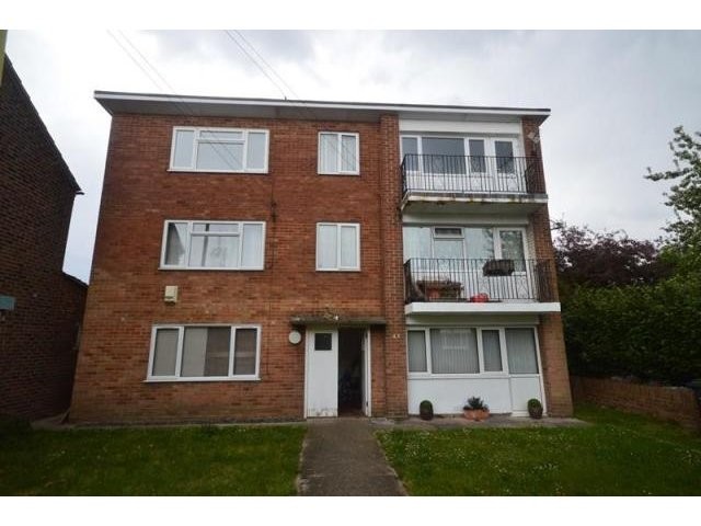 1 bedroom Flat For Sale: Avery Lane..
