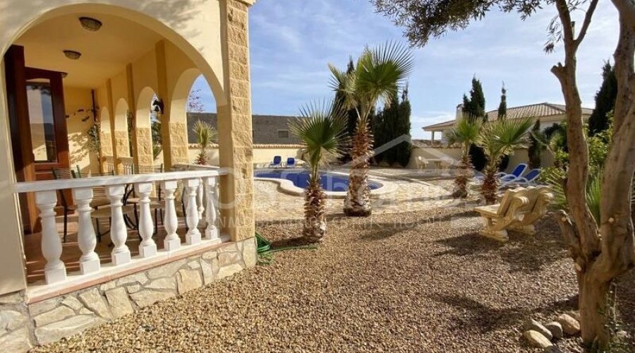 NEW TO VOSS HOMES - A beautifully designed, quality.. - 8