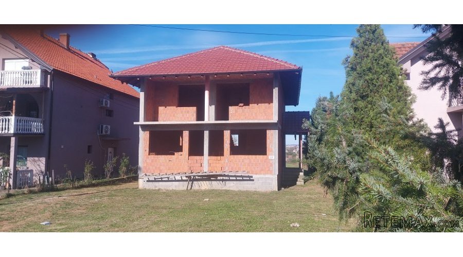 Kuca u Ostruznici na 15ari placa - 11
