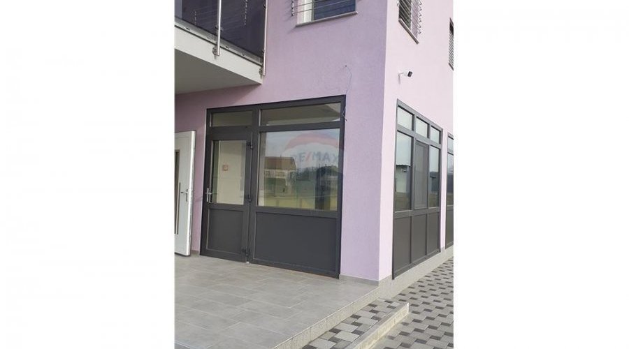 Uredski poslovni prostor u Trnovcu; 182 m2 - 11