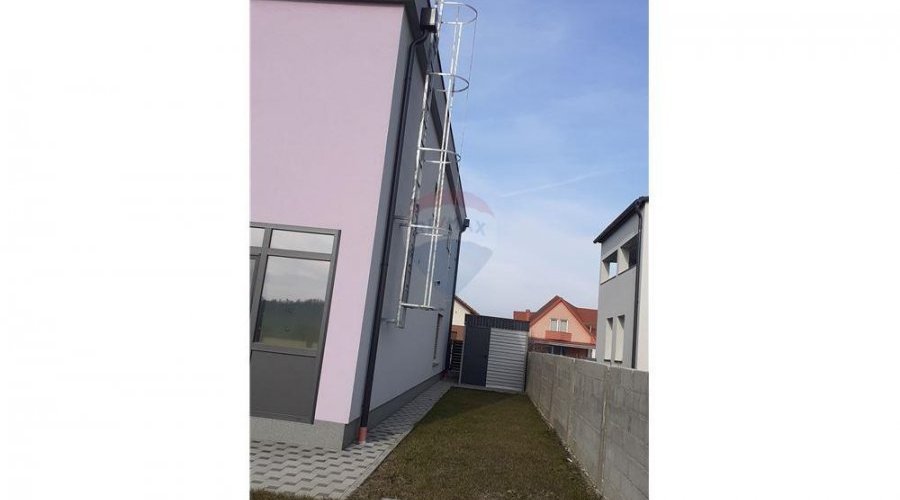 Uredski poslovni prostor u Trnovcu; 182 m2 - 14