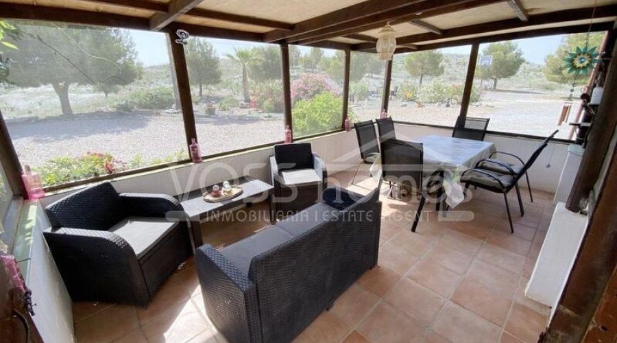 NEW & EXCLUSIVE LISTING TO VOSS HOMES - A spacious 169m2, 2.. - 16