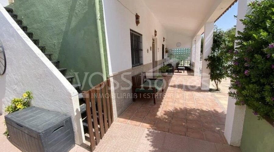 NEW & EXCLUSIVE LISTING TO VOSS HOMES - A spacious 169m2, 2.. - 17