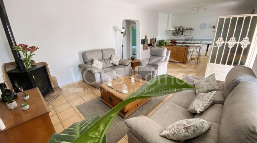 NEW & EXCLUSIVE LISTING TO VOSS HOMES - A spacious 169m2, 2.. - 20