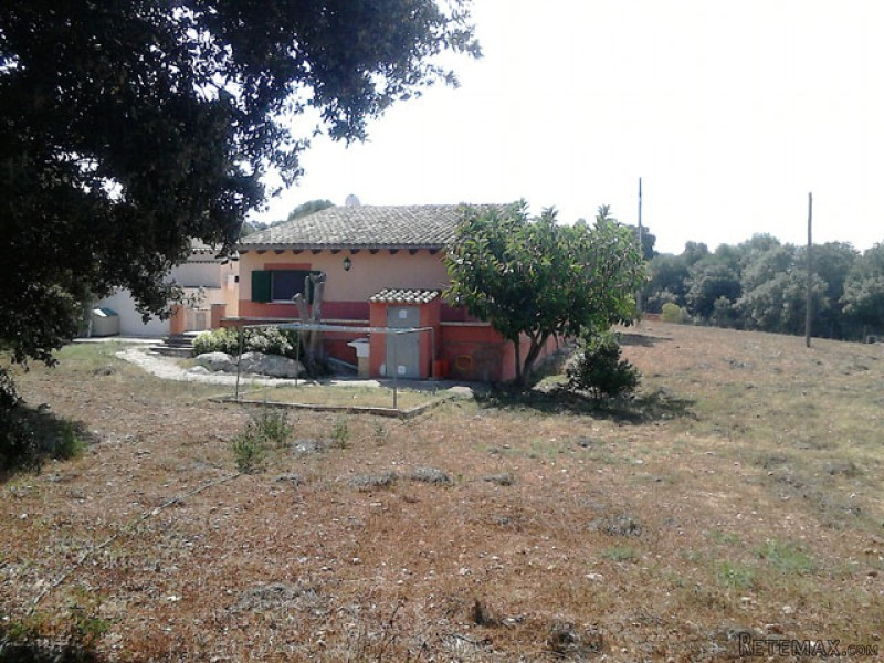 2 Bedrooms Finca For Sale