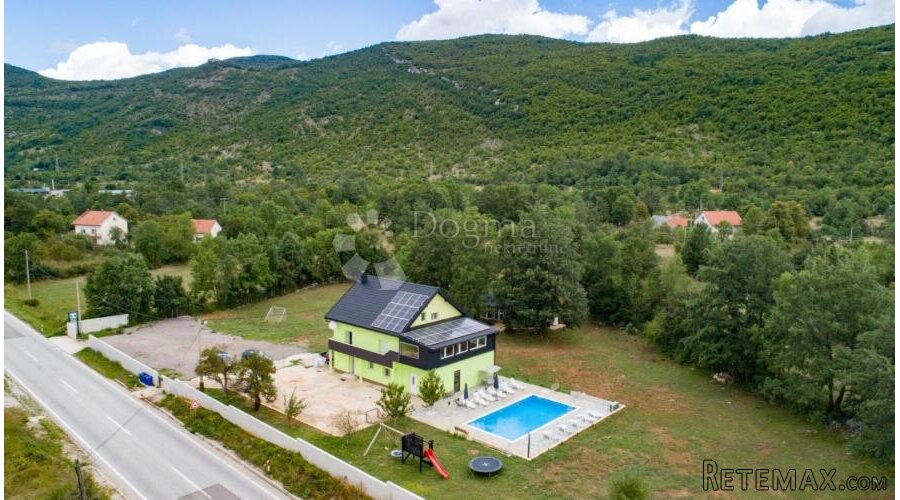 ŠTIKADA-KUĆA ZA ODMOR S BAZENOM