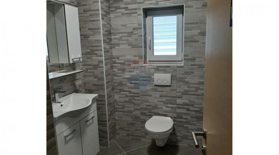 Uredski poslovni prostor u Trnovcu; 182 m2 - 28