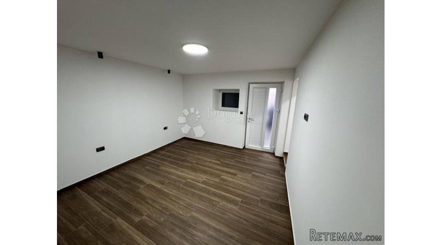 Nova kuća u Funtani sa 3 apartmana - 3