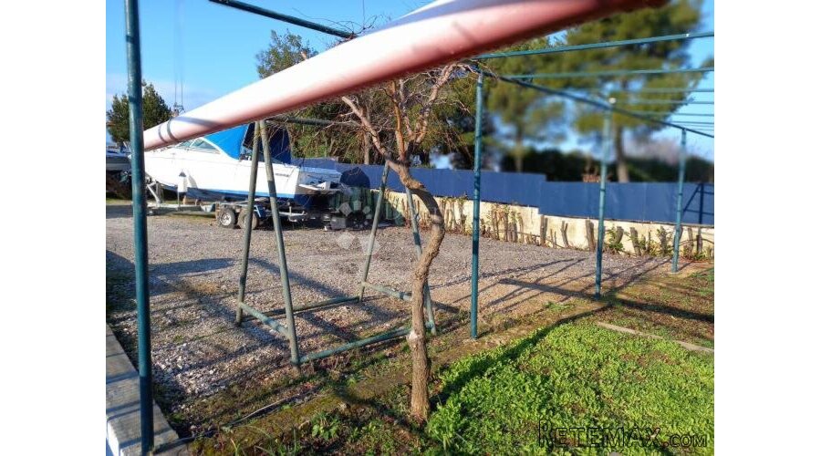 Istarsko Imanje od 5000 m² s Više Objekata i Parkom - 3