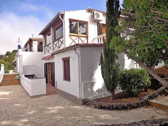 5 Bedrooms - Chalet - Arona - For Sale - 2