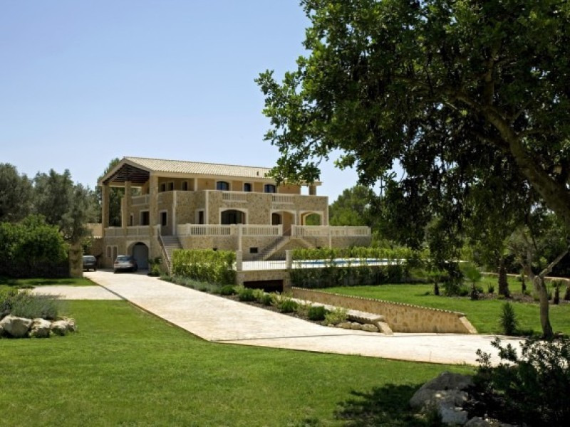 Elegant Country House With Breathtaking..