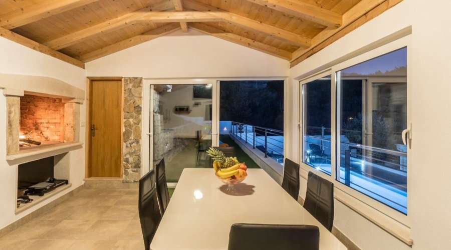 Prodaje se prekrasna kuća u blizini Omiša - 7