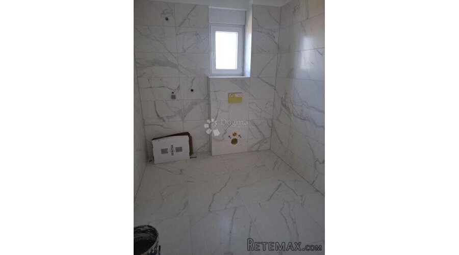 Apartman u kvalitetnoj novogradnji u Barbatu blizu mora - 2