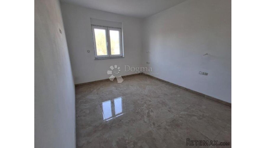 Dvosobni apartman u novogradnji na top lokaciji u Barbatu - 2