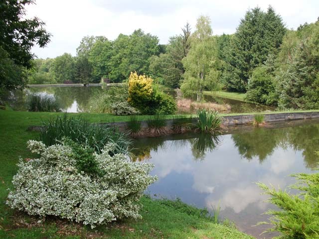 Beautifully-Maintained Parkland With 3.. - 2