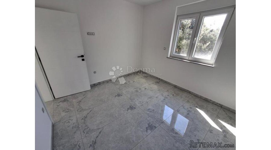 Dvosobni apartman u novogradnji na top lokaciji. Barbat - 3