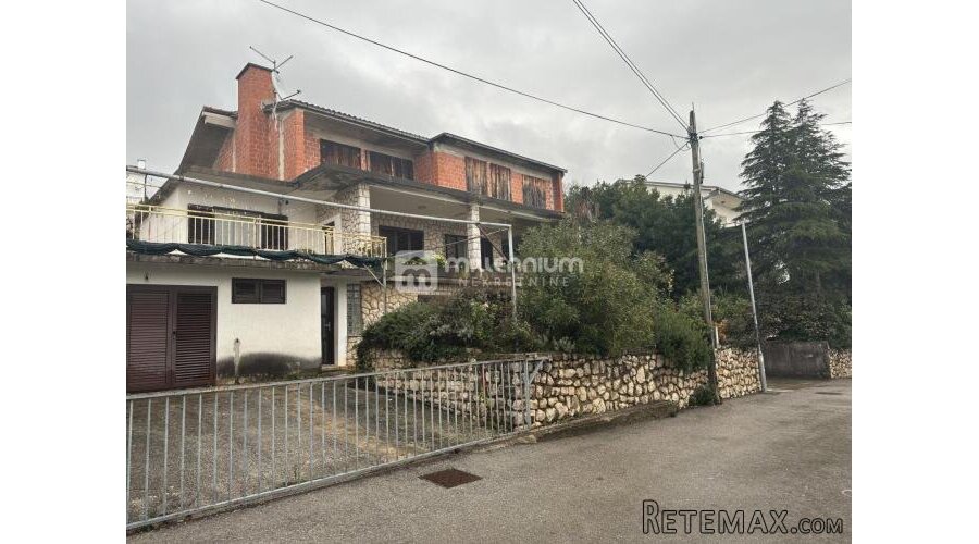 Dramalj, 111.55m2, 3-sobni s parkingom i pogledom