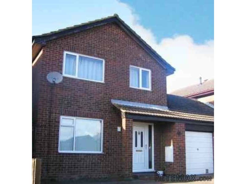 3 bedroom, Link Detached House house..