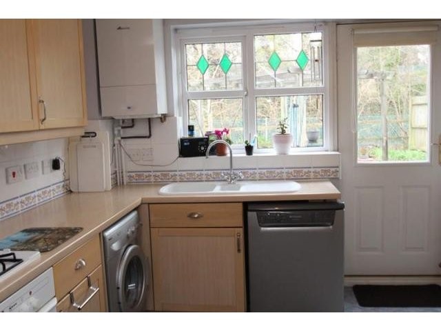 3 bedroom Property For Rent: Stag Way.. - 2