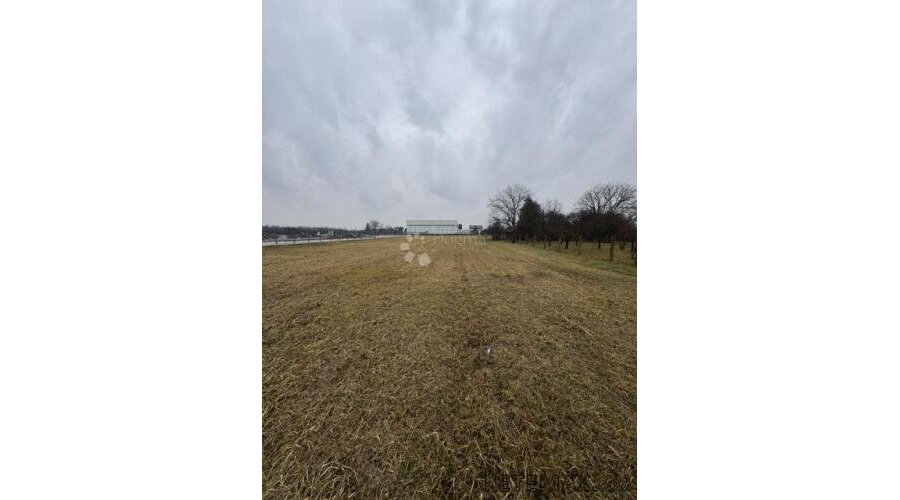 VRHUNSKA PARCELA - GOSPODARSKA NAMJENA