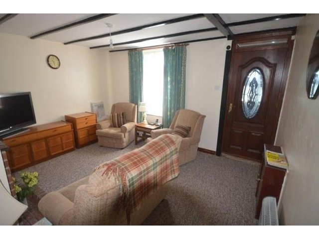 Unfurnished 2 bedroom End of Terrace.. - 2