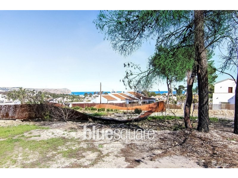 Building plot with sea views in Javea
