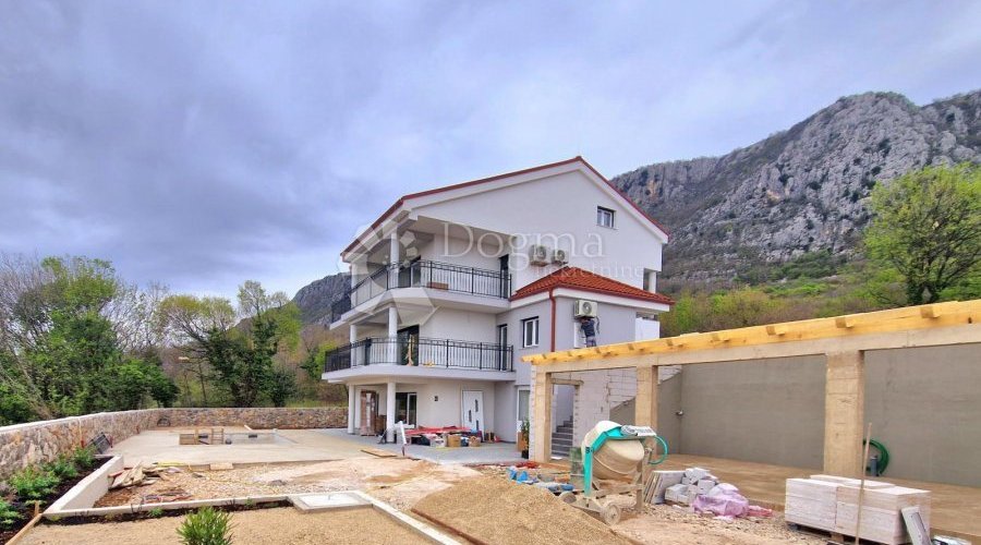 BRIBIR - APARTMAN 1 S BAZENOM - 8