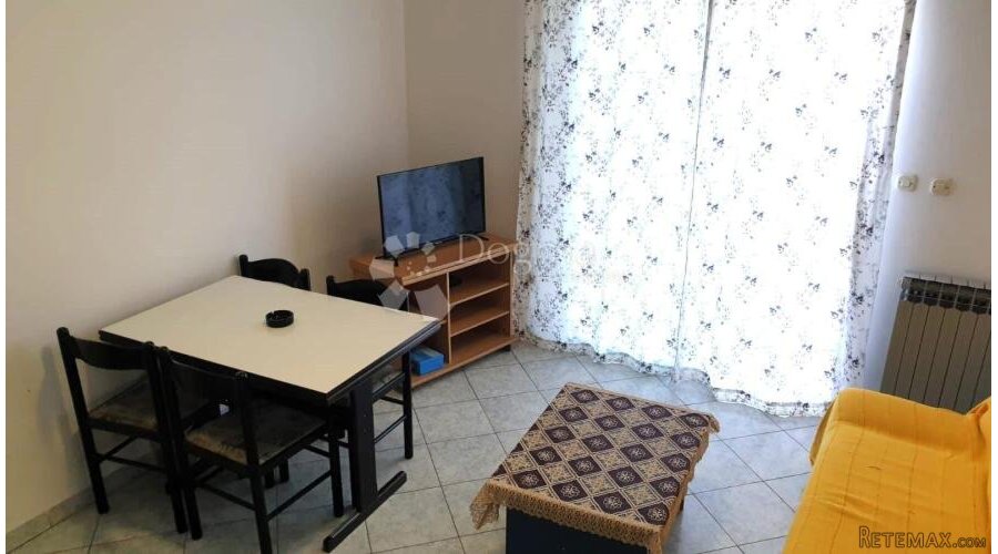 Kuća sa 4 stana i 700 m2 okućnice - 3