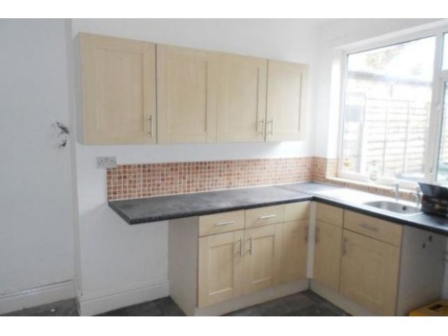 2 Bed House To Let