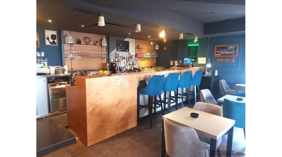 Uhodan Caffe bar na odličnoj lokaciji