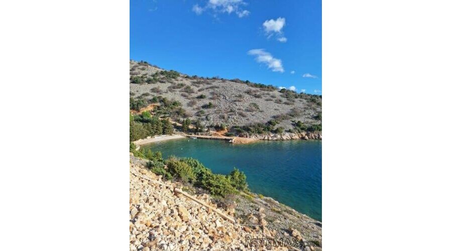 MASLENICA, GRAĐEVINSKO ZEMLJIŠTE 20M OD MORA