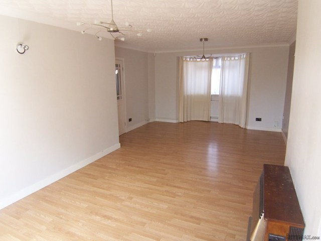 3 Bedrooms - House - Kent - For Rent - 2