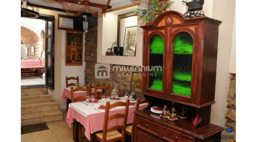 Otok Cres, Grad Cres, kuća s restoranom, apartmanima i.. - 5