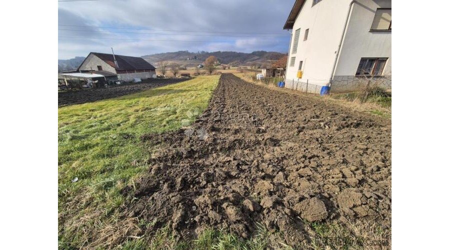 Građevinsko zemljište 1.137m² nadomak Krapinskih Toplica!