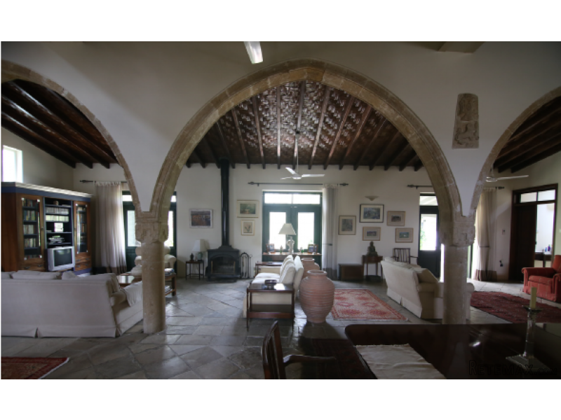 Beautiful Traditional Three Bedroom..