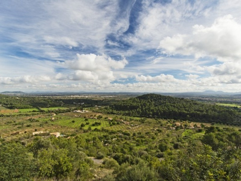 Country House In Spectacular Location..