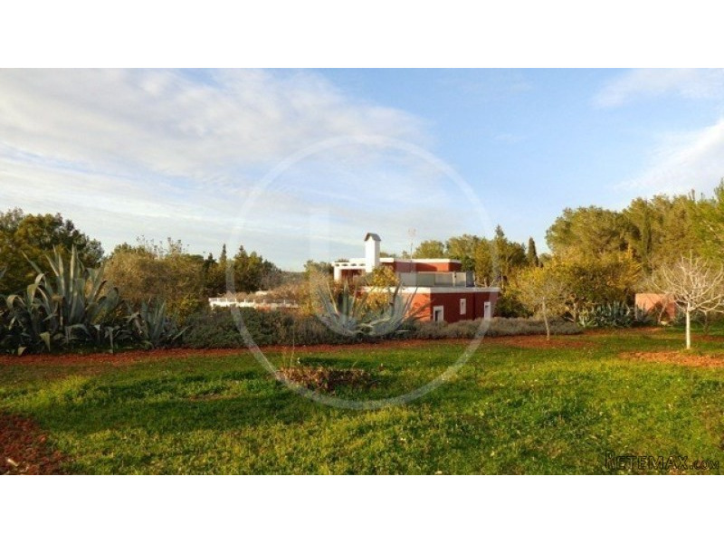 Finca with country views