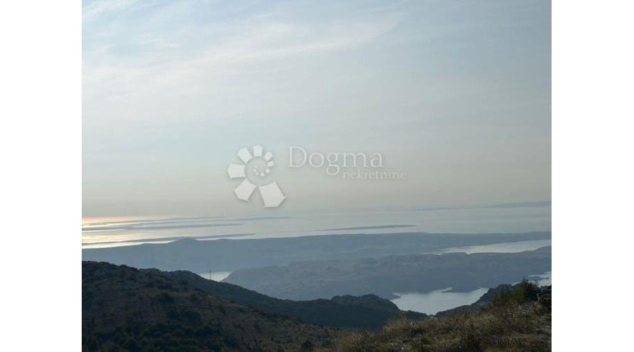 BAŠKE OŠTARIJE 22000m2 !!! SNIŽENO !!!