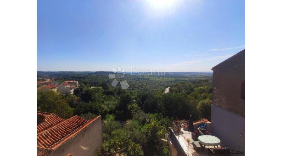 BUJE - Stan sa pogledom u srcu Buja