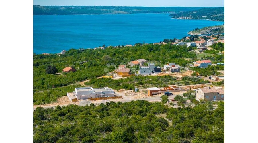 Građevinsko zemljište s projektom, Maslenica - 2