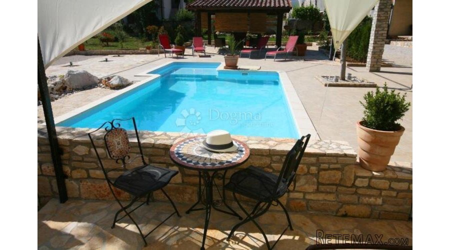 Prekrasna istarska villa s bazenom, 220 m² i 5 en-suite spav - 2