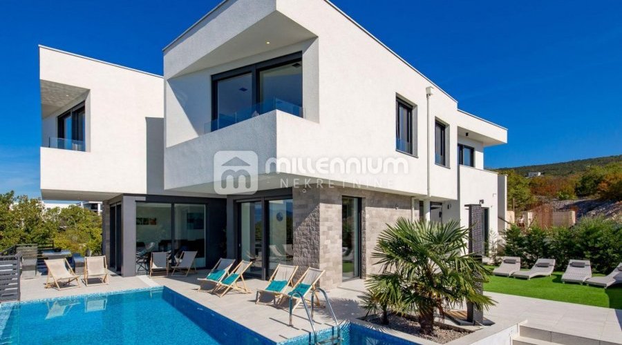 Kostrena, moderna vila s bazenom, 250m od plaže