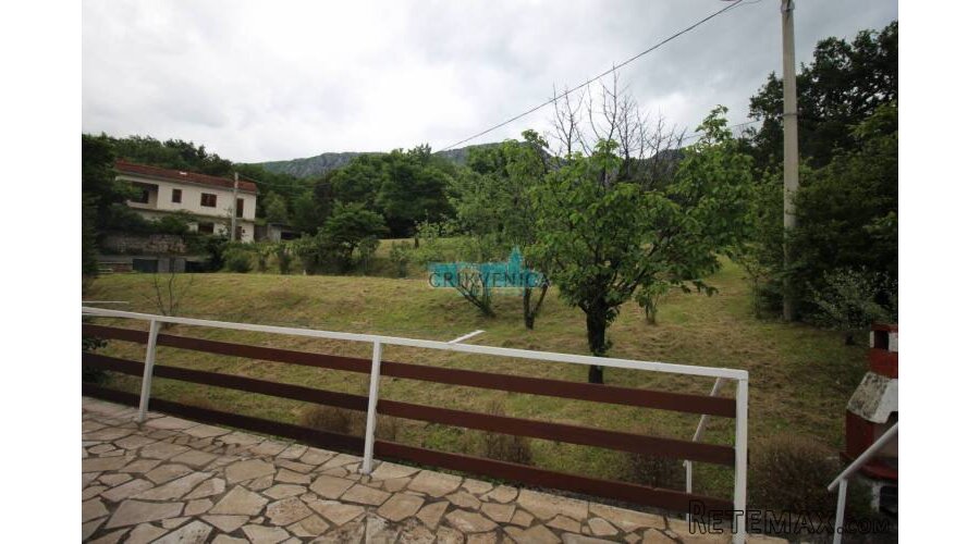 BRIBIR - KUĆA S 4 STAMBENE JEDINICE - 11