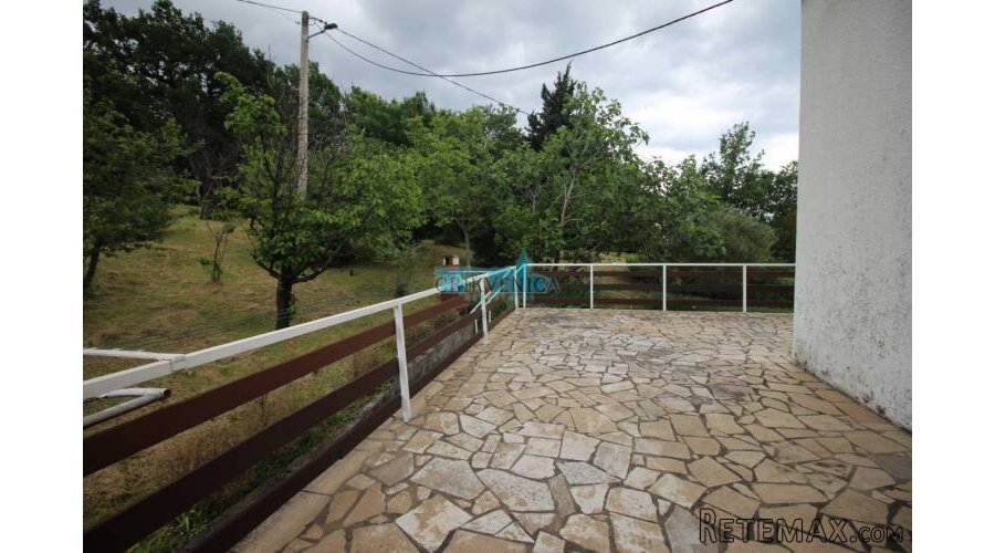 BRIBIR - KUĆA S 4 STAMBENE JEDINICE - 12