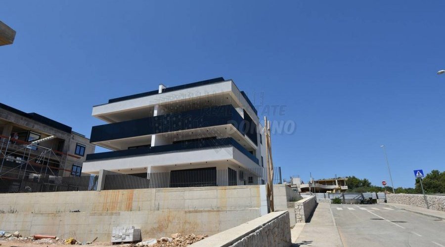 Apartman u novogradnji s okućnicom! Grad Krk! - 9