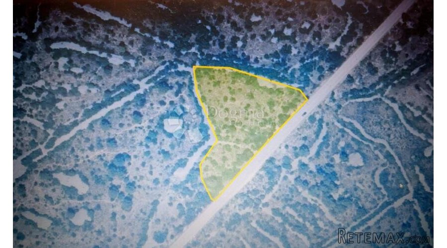 BRODARICA - građevinsko zemljište 6679 m2 - 2