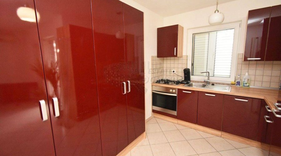 Lijepi apartman s 2 spavaće sobe! Grad Krk - okolica! - 8