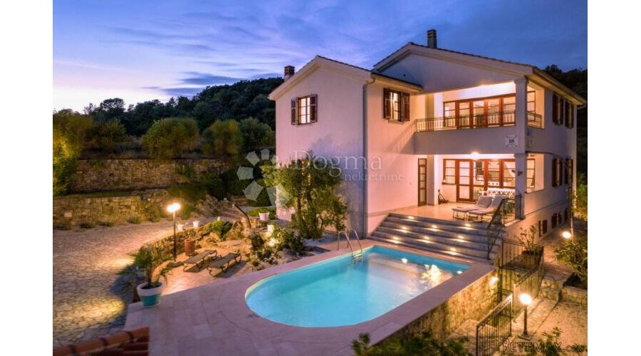 Amazing Mediterranian Villa