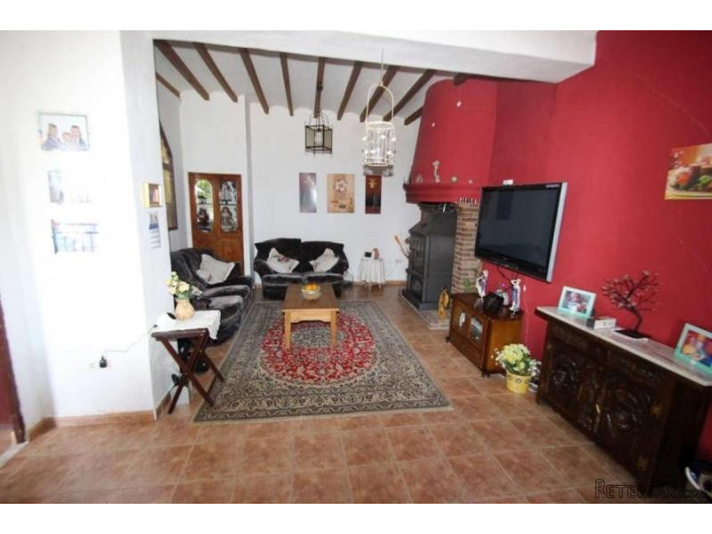 Massive country house rent to buy.. - 2