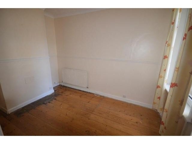 3 bedroom Terraced House For Sale:.. - 2